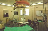 <div class=lightGallery-captions><p>Foto antigua de un quirófano en el Hospital / Clínica Mutua Balear, Palma</p><p>Foto antigua de un quirófano en el Hospital / Clínica Mutua Balear fundado en 1973</p><h4>Material cedido por 183 - MUTUA BALEAR</h4><span>1993</span></div>