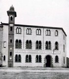 <div class=lightGallery-captions><p>Edificio de la Clínica de Seguros Tarrasense</p><p>Imagen recogida en el libro `La Mutua y Terrassa - cien años de historia (1900/2000)`</p><h4>Material cedido por 276 - EGARSAT</h4><span>1924</span></div>